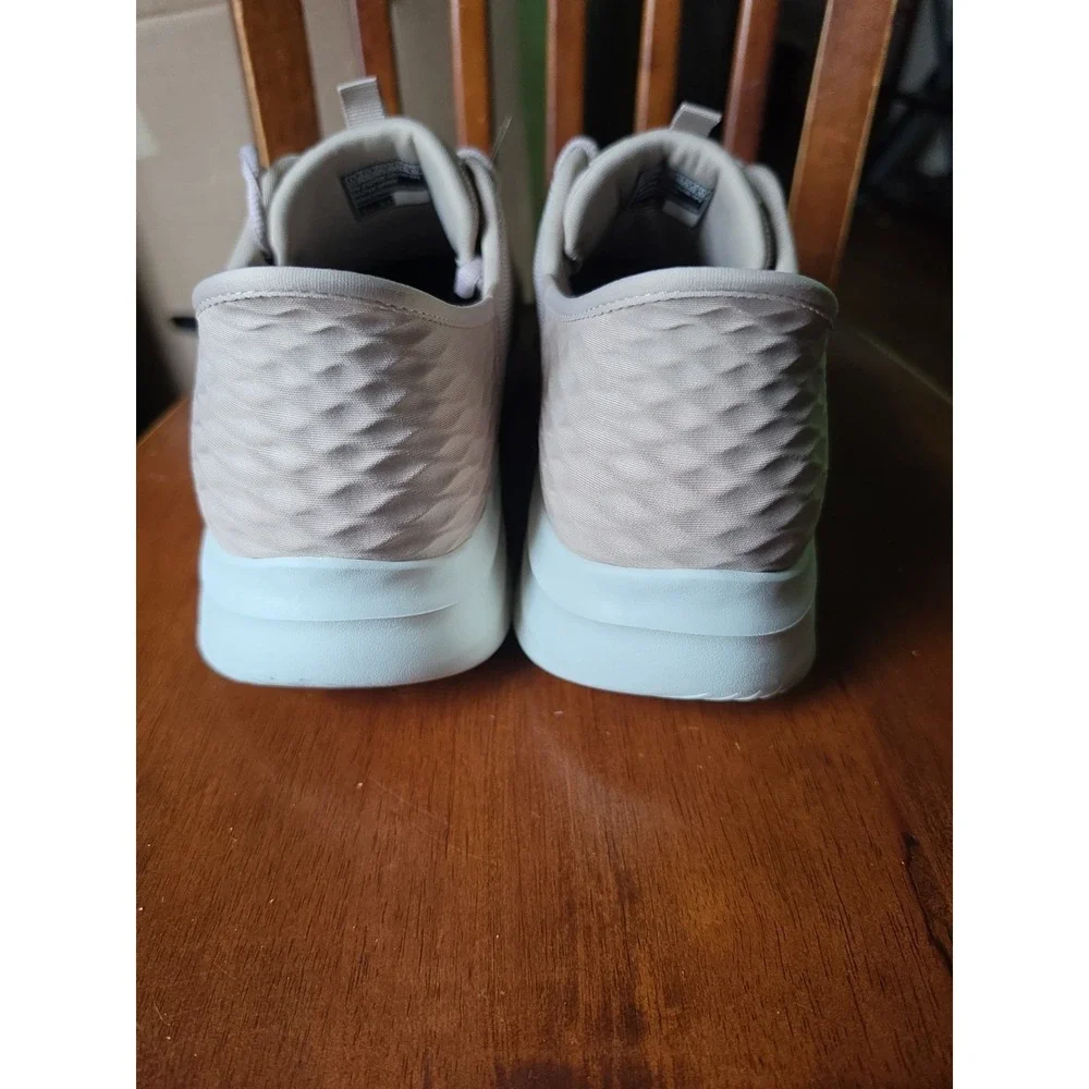 Mens Skechers Slip On, Size 11.5